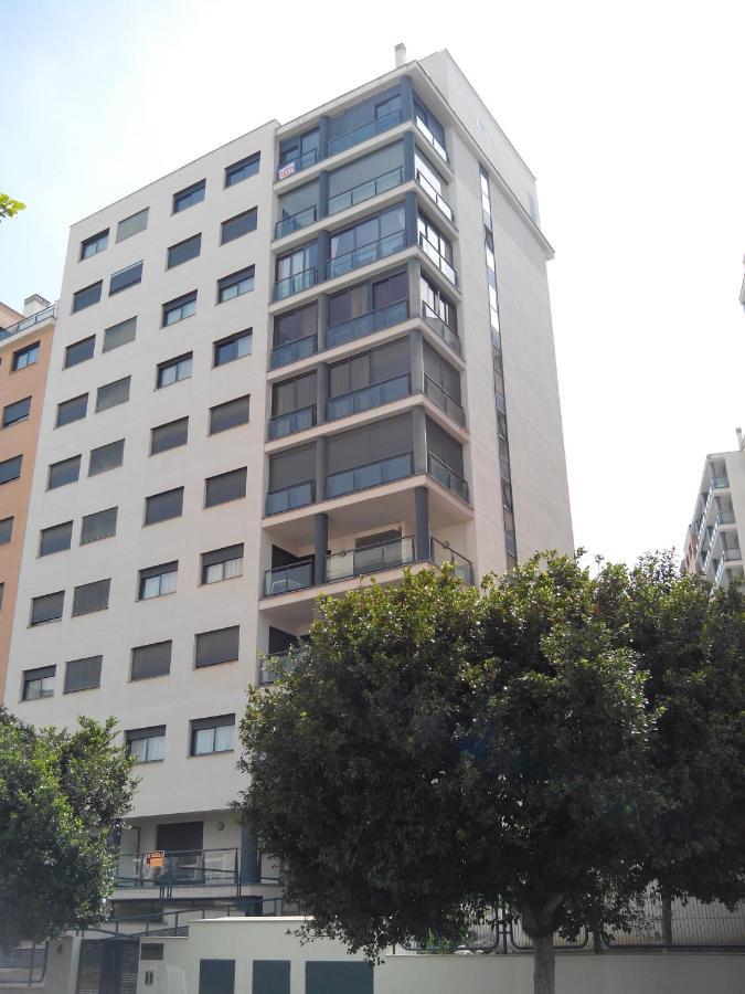 Apartamentos Tamarindo カーラ・デ・フィネストラット エクステリア 写真