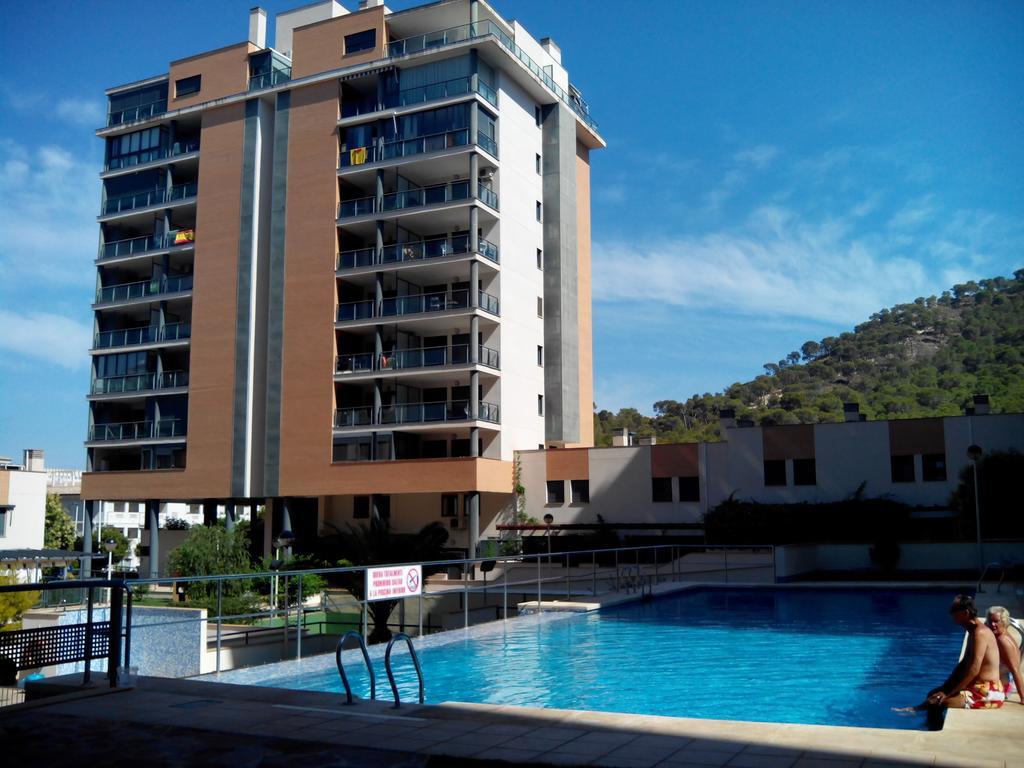 Apartamentos Tamarindo カーラ・デ・フィネストラット 部屋 写真