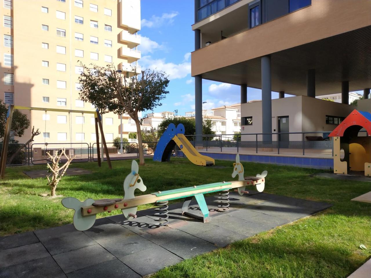 Apartamentos Tamarindo カーラ・デ・フィネストラット エクステリア 写真